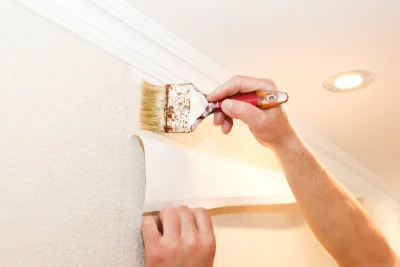 Pose de papier peint à Crucheray — revêtements muraux et toiles de verre